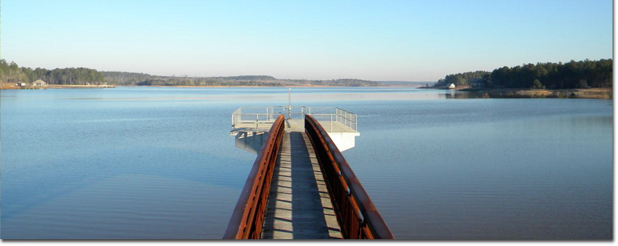 fishing pier at Big Bay Lake